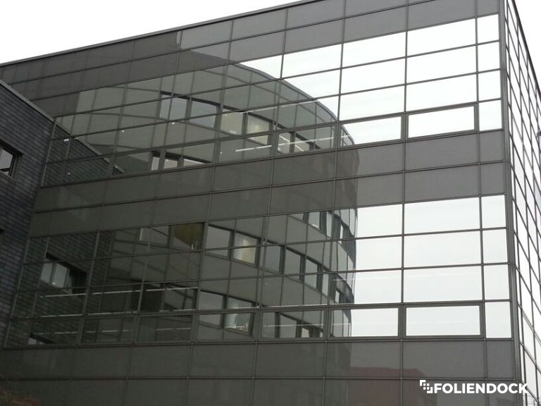 Sonnenschutzfolie Glasfassade FolienDock Hamburg
