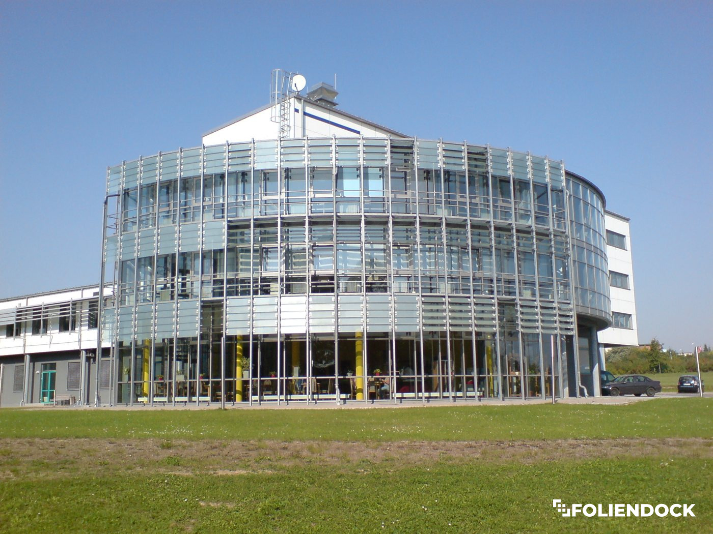 Brogebude-Rotunde nach der Folierung (2009)