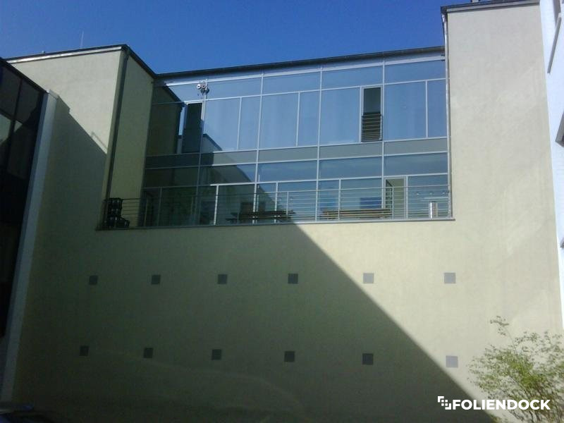 Verglaste Gebudebrcke nach der Folierung (2008)
